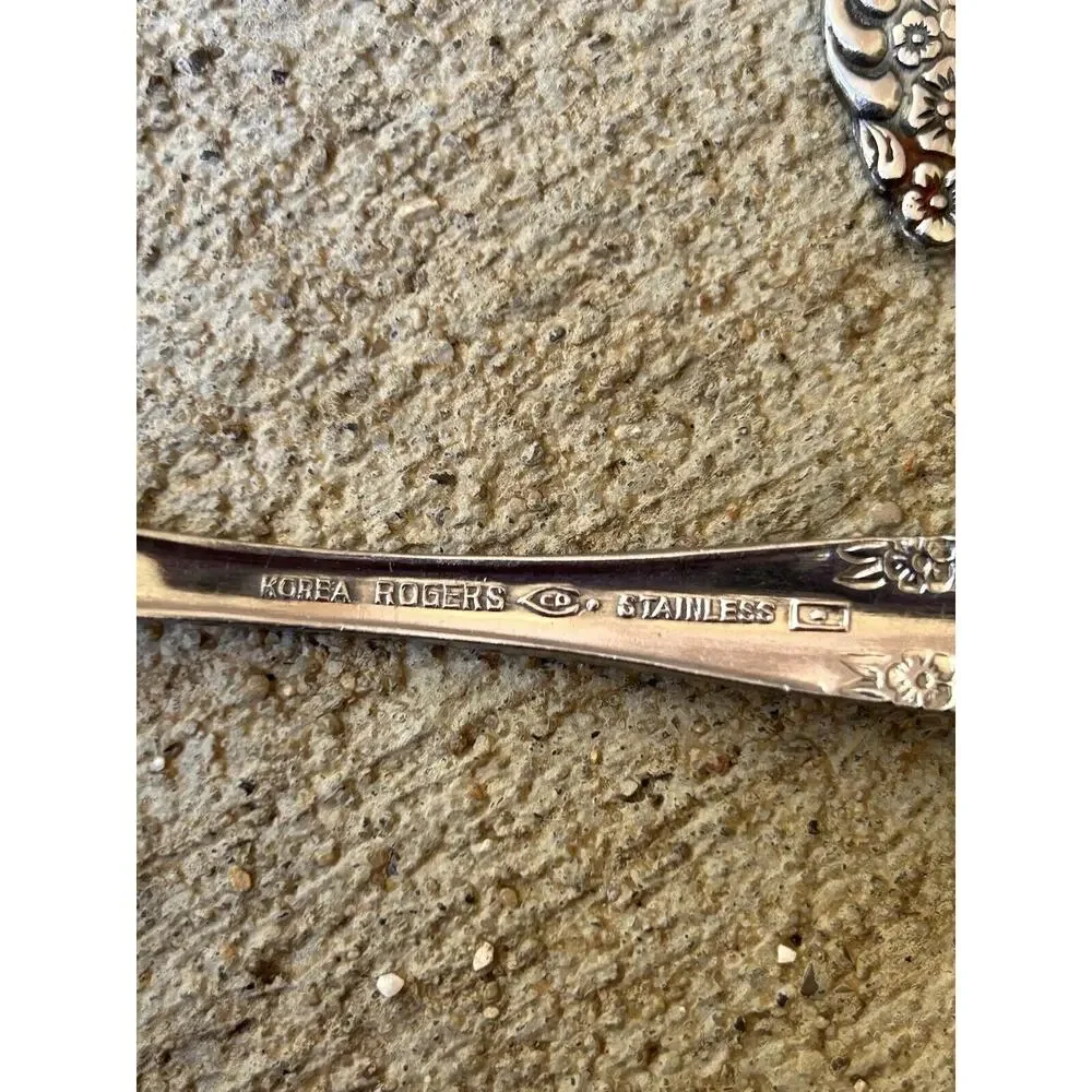 Stanley Roberts, Rogers Co, Korea -‎ DREAM ROSE - Teaspoons (2)